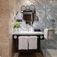Vyluk J Hotel Lishui Rail Station
