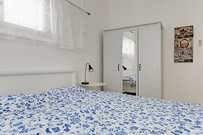 1 Bedroom Apartment With Balcony