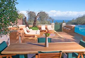 Thalia Cottage