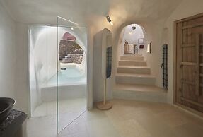 White Pearl Cavalieri - Adults Only