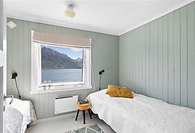 Private Cozy House by the Fjord