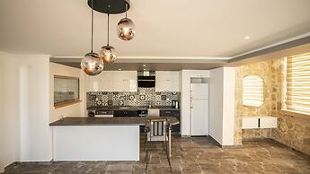 Villa Moonshine
