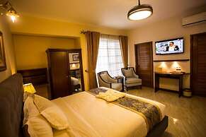 Shinepukur Suites