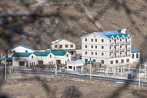 Alaska Resort