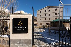 Alaska Resort