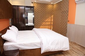 Hak Mall Suites