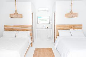Igloo Beach Lodge