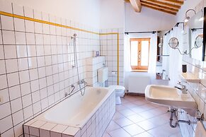 Home set in Olive Grove With Stunning Views