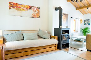Home set in Olive Grove With Stunning Views