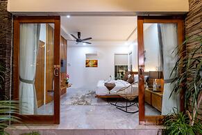 Maneh Villa