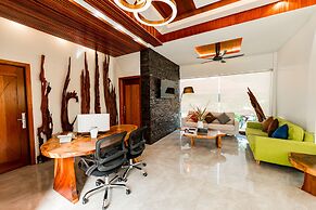 Maneh Villa