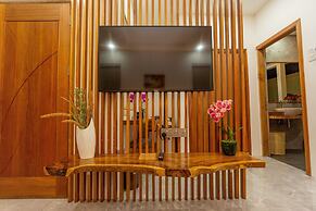 Maneh Villa