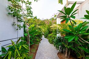 Maneh Villa