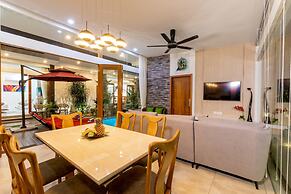 Maneh Villa