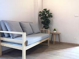 YakThai Poshtel