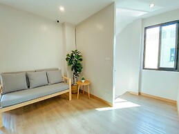 YakThai Poshtel