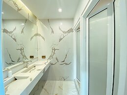 YakThai Poshtel