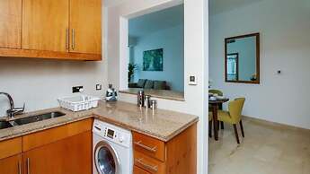 R&H Trident Grand Residences