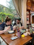 Little Colmar - Homestay & Pottery Studio