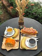 Little Colmar - Homestay & Pottery Studio