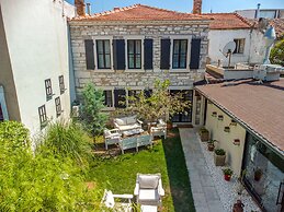 Urla Taş Konak Otel