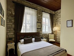 Urla Taş Konak Otel