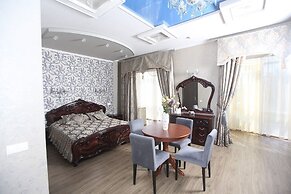 Hotel Monarch