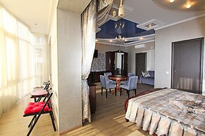 Hotel Monarch