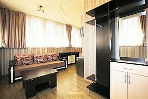 Hotel Monarch