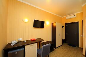 Hotel Monarch