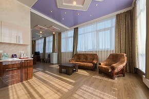 Hotel Monarch