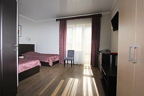 Hotel Monarch