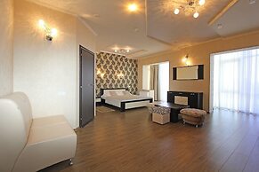 Hotel Monarch