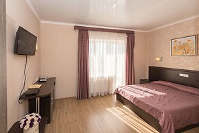Hotel Monarch