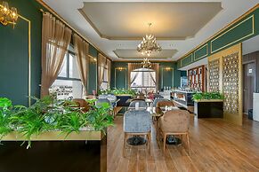 Lupin Boutique Hotel