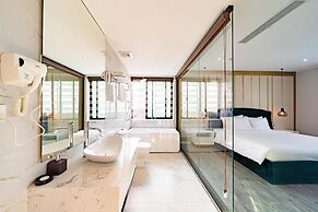 Lupin Boutique Hotel