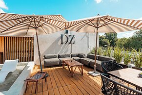 Diez Diez Collection
