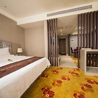 Urba Hotel · Xi'an North Railway Station
