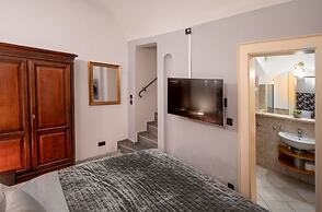 Chateau 9 Apartments by Adrez Living