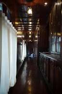 Premium Luxury Houseboat
