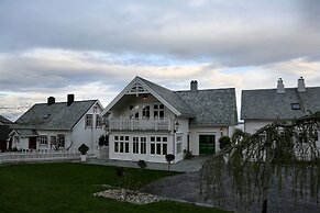 Alnes Gård
