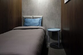 Sleepover Terminal 1, Concourse D – formerly sleep ‘n fly