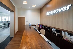 Sleepover Terminal 1, Concourse D – formerly sleep ‘n fly