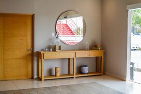 Stain Loft & Suites