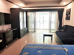 Large Studio Baan Suan Lalana