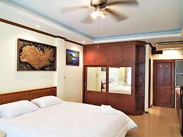 Baan Suan Lalana Large Studio