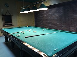 Domino - Hostel