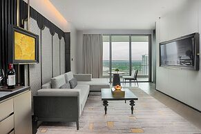 Hoiana Hotel & Suites