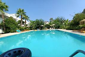 Kiris Garden Hotel