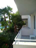 Kiris Garden Hotel